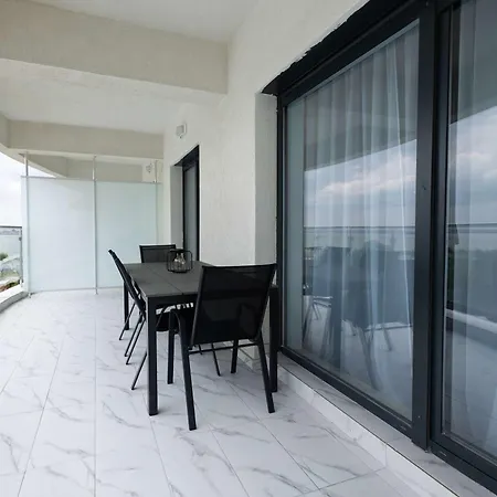 Hubix - Superb View - Casa Del Mar A1a *